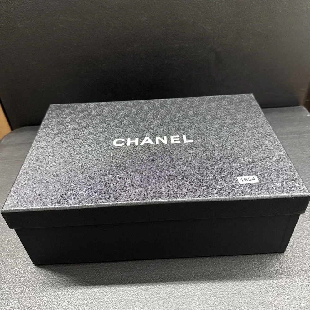 CHANEL authentic empty